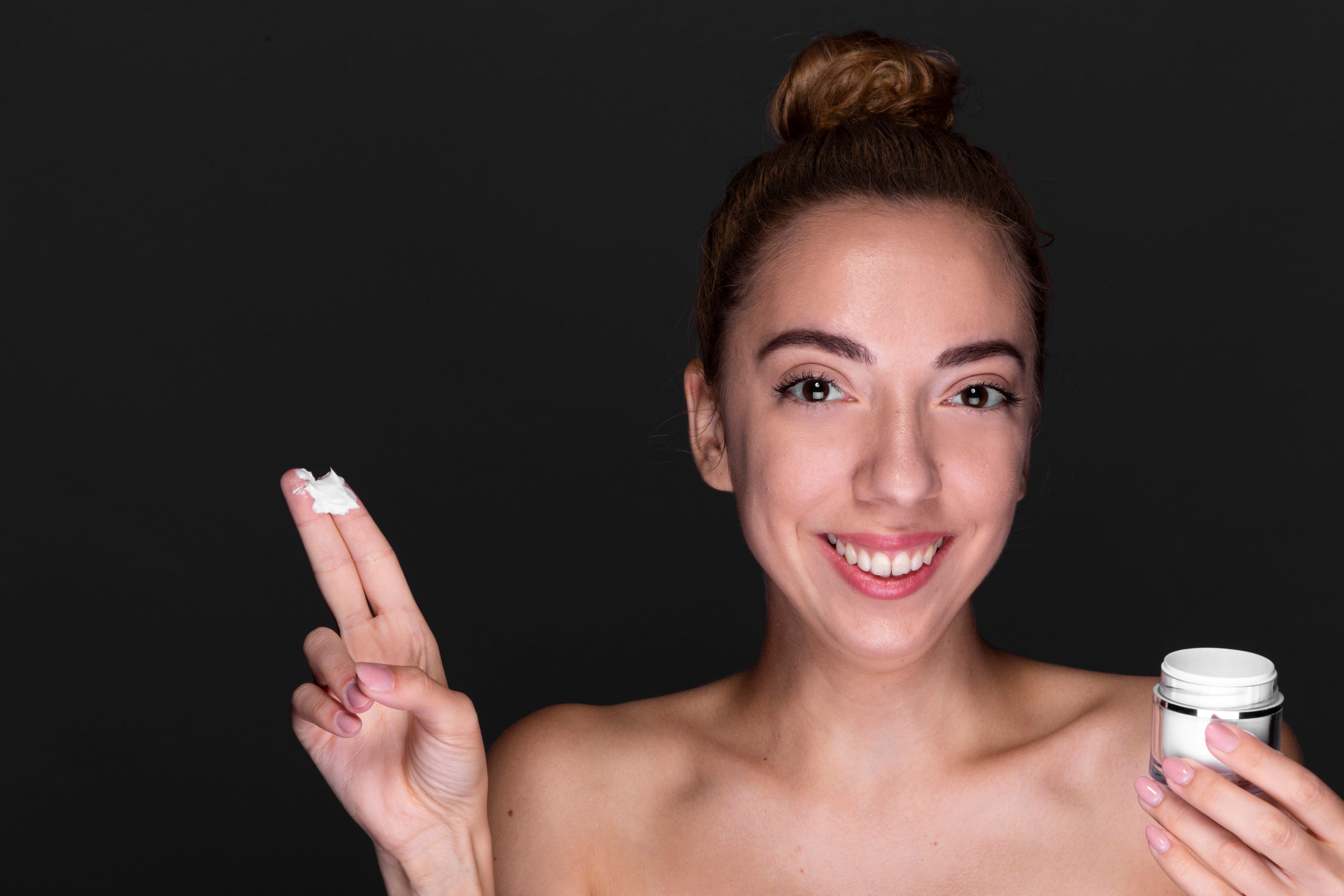Top 10 Skin Brightening Creams in India 2026 – Science-Backed Picks